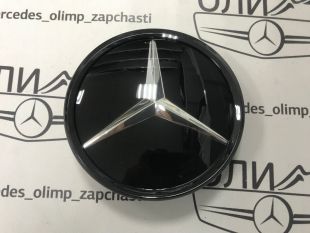 Эмблема решетки радиатора на Mercedes w204 стекло черная